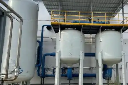 How does a VPSA oxygen generator work?