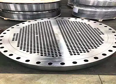 Provide high-grade pressure vessels, extra-large/thick/heavy tube sheets, and other products for industries such as chemical, food, and pulp & paper.-531